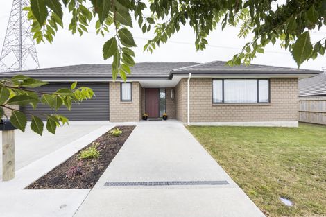 Photo of property in 4 Cyprus Place, Fitzherbert, Palmerston North, 4410