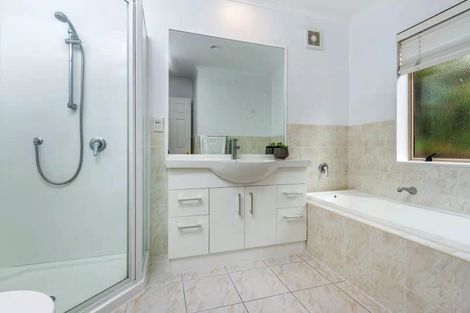 Photo of property in 18 St Clair Place, Browns Bay, Auckland, 0630