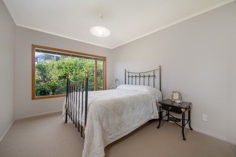 Photo of property in 8 Rangitoto View Road, Cockle Bay, Auckland, 2014