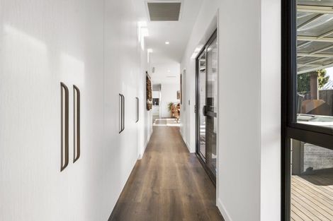 Photo of property in 14 Leebank Crescent, Riverhead, 0820