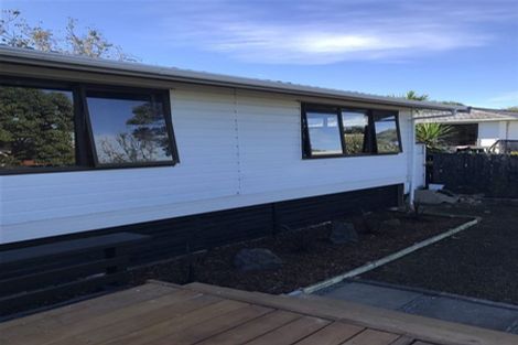 Photo of property in 12 Wesleydale Place, Papakura, 2110
