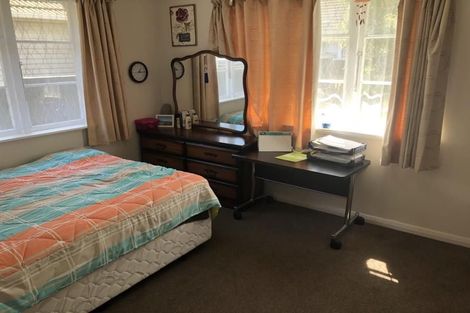 Photo of property in 1132a High Street, Taita, Lower Hutt, 5011