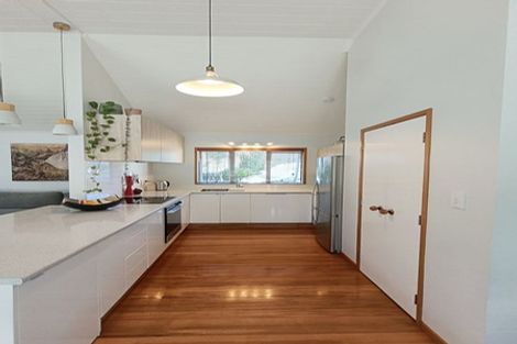 Photo of property in 16a Russell Drive, Oakura, 4314