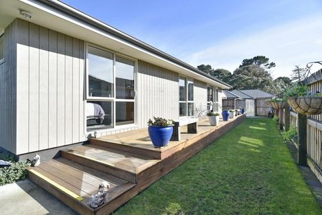 Photo of property in 241 Wainoni Road, Avondale, Christchurch, 8061