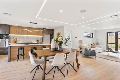 Photo of property in 116c Oaktree Avenue, Browns Bay, Auckland, 0630