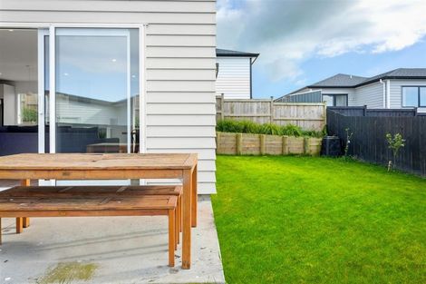 Photo of property in 3 Joseph Kokich Avenue, Swanson, Auckland, 0614