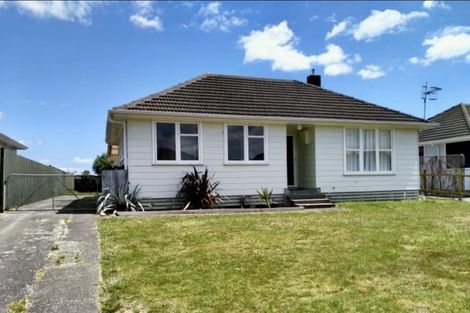 Photo of property in 30 Awatea Street, Levin, 5510