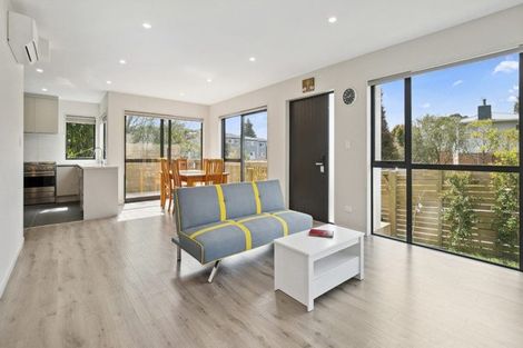 Photo of property in 6a Blenheim Street, Glenfield, Auckland, 0629