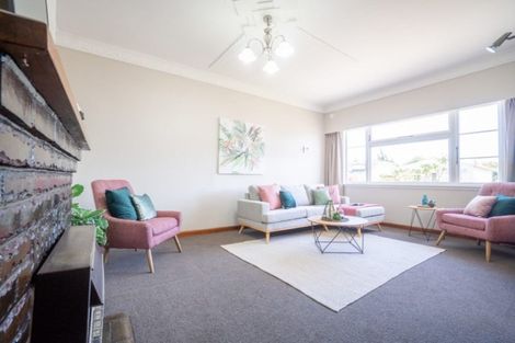 Photo of property in 67 Shamrock Street, Takaro, Palmerston North, 4412
