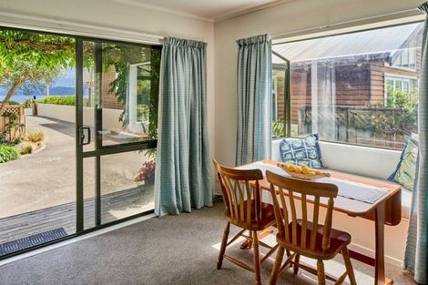 Photo of property in 105 Marine Parade, Eastbourne, Lower Hutt, 5013