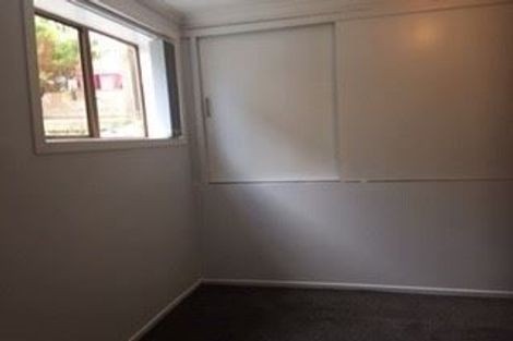 Photo of property in 18 Jamaica Place, Blockhouse Bay, Auckland, 0600