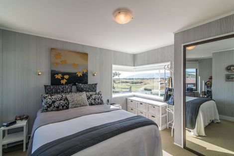 Photo of property in 377 Kapiti Road, Paraparaumu Beach, Paraparaumu, 5032