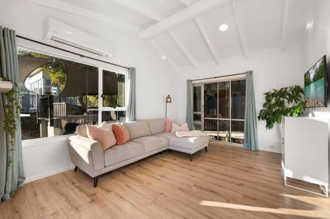 Photo of property in 33 Milton Terrace, Picton, 7220