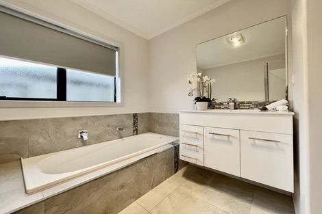 Photo of property in 3 Charlotte Crescent, Dinsdale, Hamilton, 3204