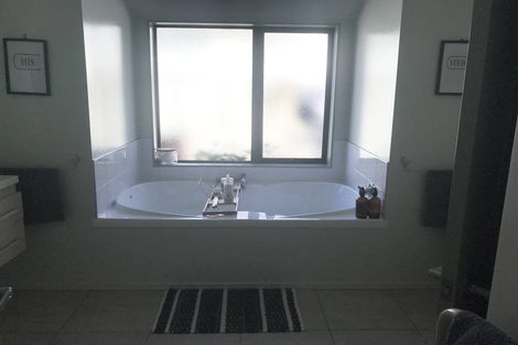 Photo of property in 17a Raumati Terrace, Khandallah, Wellington, 6035