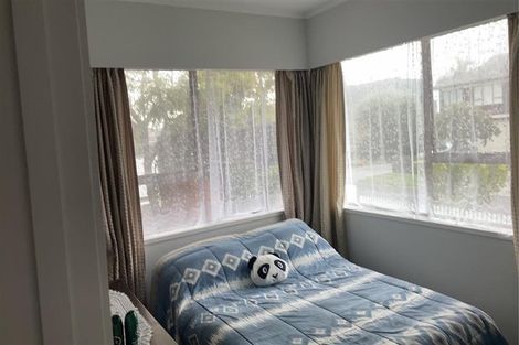 Photo of property in 5a Nimrod Place, Half Moon Bay, Auckland, 2012