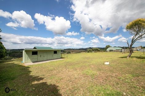 Photo of property in 133 Hanham Road, Kumeu, 0891