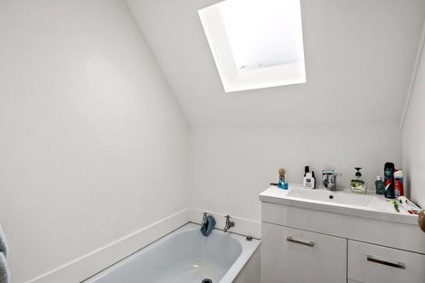 Photo of property in 6 Awarua Street, Ngaio, Wellington, 6035