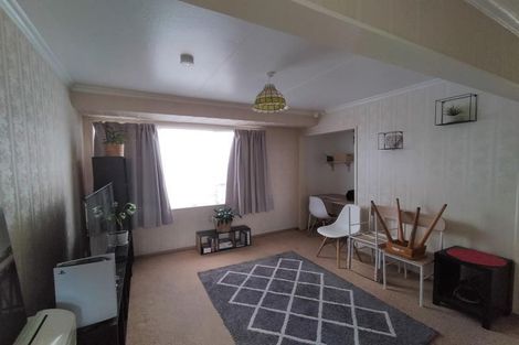 Photo of property in 8 Egmont Place, Westbrook, Palmerston North, 4412