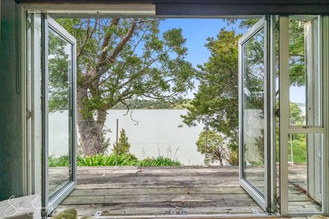 Photo of property in 429 Heatley Road, Whakapirau, Maungaturoto, 0583