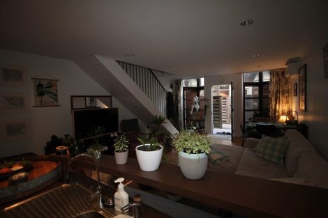 Photo of property in Mendosa Terraces Apartments, 20/9 Ebor Street, Te Aro, Wellington, 6011