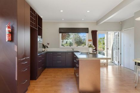 Photo of property in 411 Carrington Street, Upper Vogeltown, New Plymouth, 4310