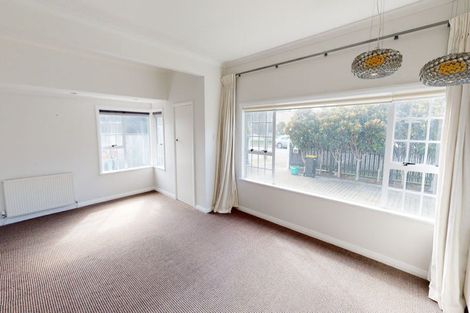 Photo of property in 30 Strathmore Avenue, Strathmore Park, Wellington, 6022