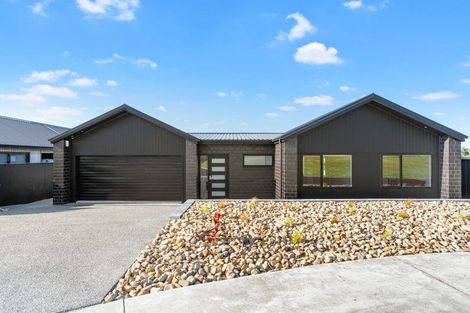 Photo of property in 6 Ian Hopper Way, Pauanui, 3579