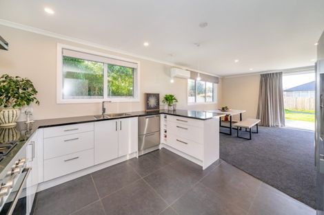 Photo of property in 16 Poulson Grove, Trentham, Upper Hutt, 5018