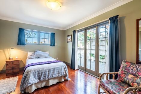 Photo of property in 10a Cassino Street, Bayswater, Auckland, 0622