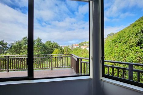 Photo of property in 6a Marjory Close, Broadmeadows, Wellington, 6035