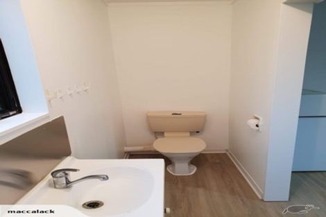 Photo of property in 7 Sullivan Avenue, Mangere Bridge, Auckland, 2022