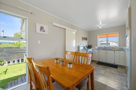 Photo of property in 18a Shortt Street, Foxton Beach, Foxton, 4815