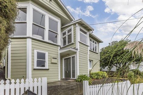 Photo of property in 12 Jackson Street, Island Bay, Wellington, 6023