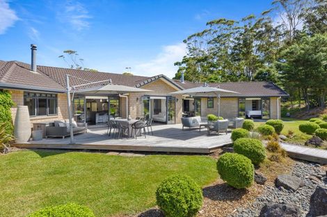 Photo of property in 100 Kauri Crescent, Waimauku, Kumeu, 0891