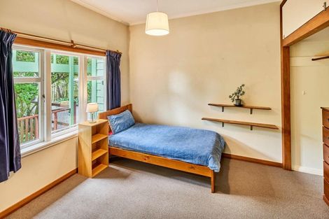 Photo of property in 5 Mason Street, Moera, Lower Hutt, 5010