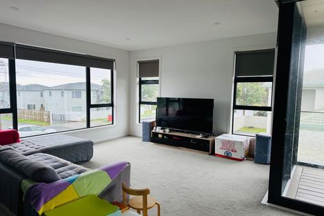 Photo of property in 216a Bucklands Road, Bucklands Beach, Auckland, 2012