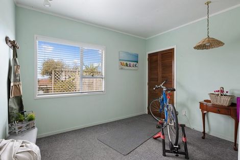 Photo of property in 18 Rawhiti Place, Snells Beach, 0920