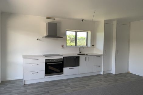 Photo of property in 28 John Dee Crescent, Red Beach, 0932