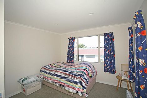 Photo of property in 408a Memorial Avenue, Burnside, Christchurch, 8053