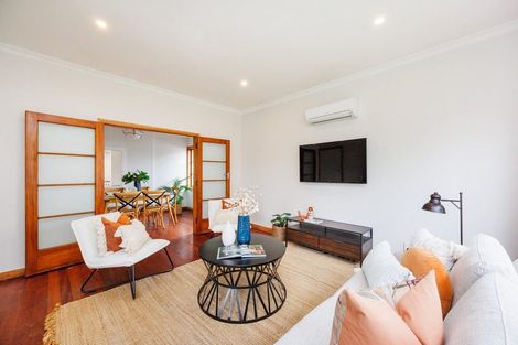 Photo of property in 24 Vernon Avenue, Takaro, Palmerston North, 4412