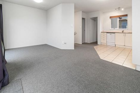 Photo of property in 8/11 Spencer Road, Oteha, Auckland, 0632