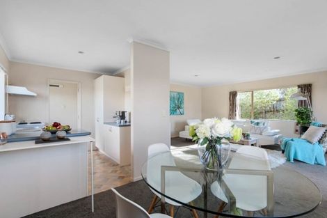 Photo of property in 25 Loughanure Place, Massey, Auckland, 0614