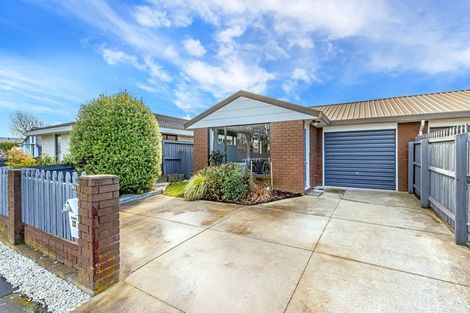 Photo of property in 6b Rolfe Place, Bishopdale, Christchurch, 8053