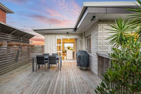 Photo of property in 114 Mountbatten Avenue, Hillcrest, Auckland, 0627