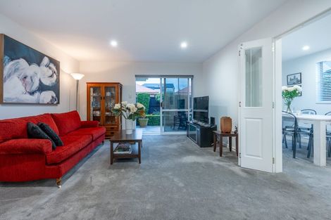 Photo of property in 99 Avonhead Road, Avonhead, Christchurch, 8042