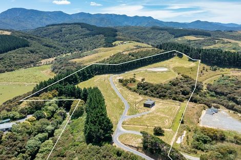 Photo of property in 3756 Western Lake Road, Ocean Beach, Featherston, 5773