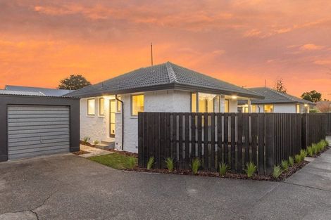 Photo of property in 2/60 Mays Road, St Albans, Christchurch, 8052