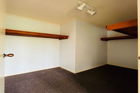 Photo of property in 233 Waihoehoe Road, Drury, 2577