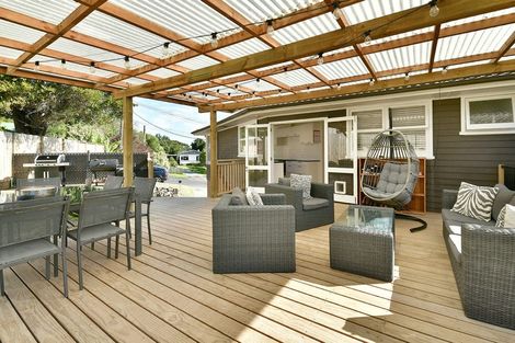 Photo of property in 22 Downer Street, Helensville, 0800